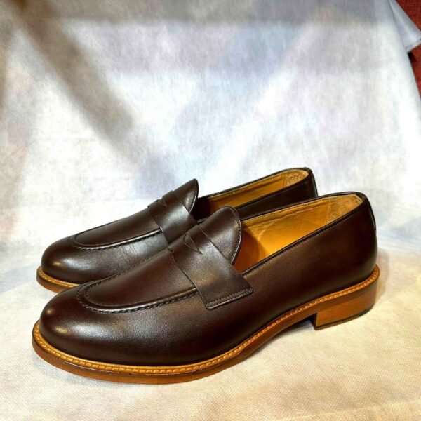 Mocassins en cuir marron pour hommes - Élégance intemporelle - Image 2