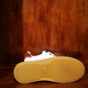Baskets Blanches en Cuir avec Détails Camel pour Homme
