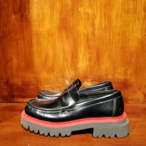 Mocassins en Cuir Noir avec Semelle Contrastante