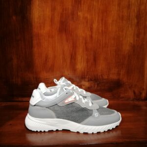 Baskets Gris et Blanc – Style Moderne et Confort Quotidien