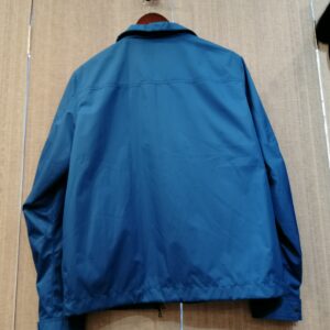 Veste coupe-vent bleue