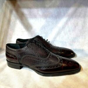 Chaussures Richelieu en Cuir Grainé Noir avec Détails Brogue