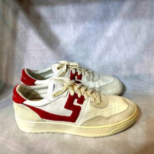 Baskets Blanches et Rouges en Cuir et Daim